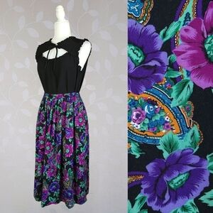Vintage 90s Floral and Paisley Rayon Gathered Knee Length Skirt Black Purple 10